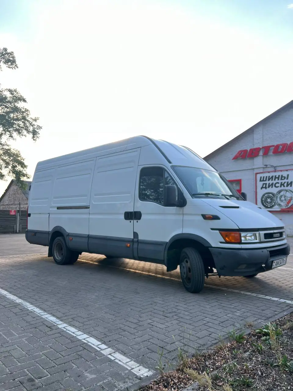 Цельнометаллический фургон «Груз+» IVECO Daily 40C15