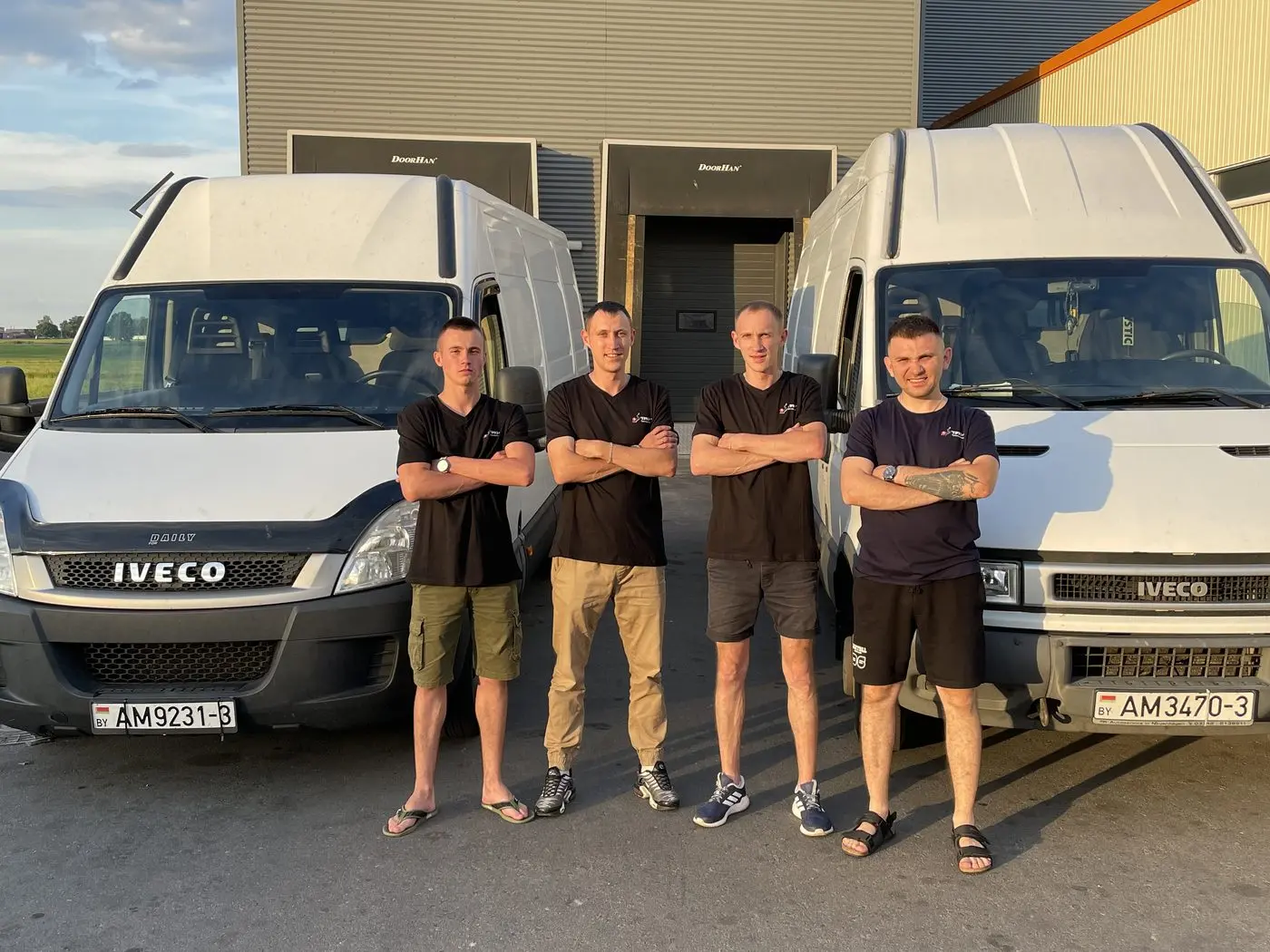 Команда Груз+ у собственных фургонов IVECO