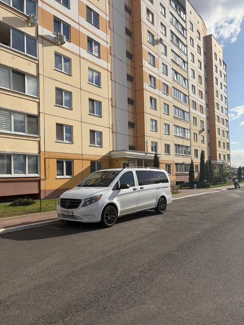 Фургон для перевозки коробок, чемоданов и личных вещей между Москвой и Беларусью